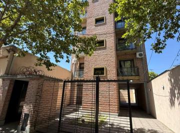 Departamento de 2 ambientes, Quilmes · Departamento de 2 Ambientes con Cochera en Quilmes Centro