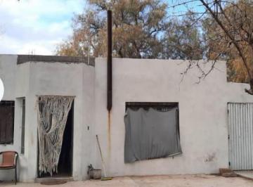 Casa · 100m² · 3 Ambientes · 1 Cochera · Finca con Vivienda y Produccion