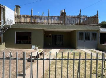 Casa de 1 ambiente, Córdoba · Alquiler 2 Dptos de 2 Dorm con Pat y Coch Comun B° Marques