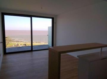 Departamento de 3 ambientes, Uruguay · Alquiler Apartamento de 2 Dorm. con Vista a La Bahia