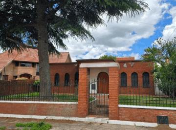 Casa de 7 ambientes, Villa Carlos Paz · Casa en Venta | 3d | Pileta | Cochera