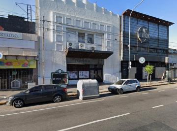 Local comercial · 1053m² · Venta de Local Comercial de 1.053 m² Apto Todo Destino en Flores
