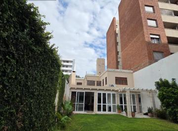 Casa · 460m² · 10 Ambientes · 1 Cochera · Importante Propiedad Ideal Desarrollistas