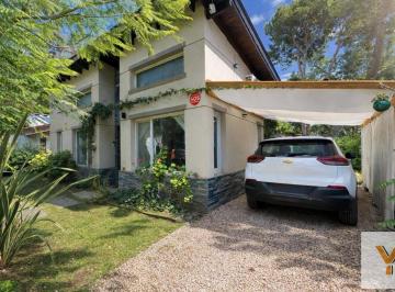 Casa · 105m² · 4 Ambientes · 1 Cochera · Casa en Venta - 3 Dorm. 2 Baños - Valeria del Mar
