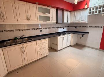 PH de 4 ambientes, La Matanza · PH con 2 Habitaciones de 75 m² en Venta en Villa Luzuriaga
