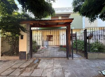Casa · 170m² · 4 Dormitorios · 1 Cochera · Casa en Capital
