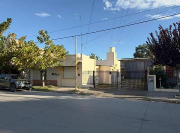 Casa · 150m² · 2 Ambientes · Casa en Villa Regina