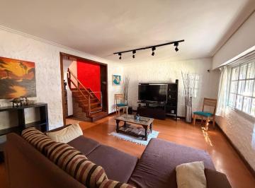 Casa · 129m² · 4 Ambientes · Casa en Martinez de 4 Ambientes