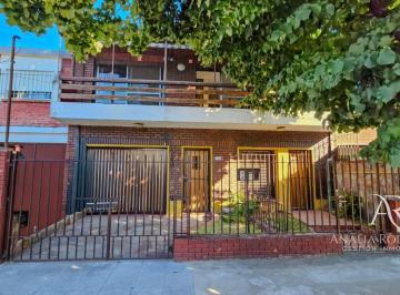 Casa de 6 ambientes, San Isidro · Venta – Casa 4 Ambientes con Play + Dpto 2 Ambientes - Cochera, Jardín y Parrilla - Boulogne