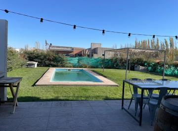 Casa · 180m² · 4 Ambientes · Casa en Venta de 3 Dorm. Barrio Bodega Sol del Valle, Gral. Roca