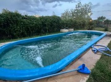 Casa · 252m² · 5 Ambientes · 2 Cocheras · Casa en Venta - 4 Dorm. 3 Baños - Roldán