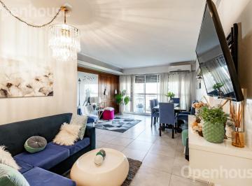 Departamento · 75m² · 4 Ambientes · Espectacular 4 Ambientes en Venta con Vista Abierta Al Parque - Piso Alto, Luz y Comodidad - Flores