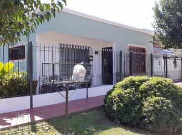 Casa de 3 ambientes, Moreno · Casa en Venta en Moreno – 2 Dorm. – Escritura – a 200 m Av Lamas
