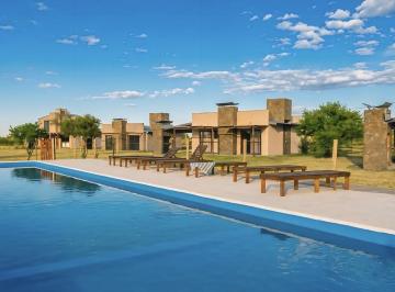 Casa · 500m² · 27 Ambientes · 15 Cocheras · Complejo de Cabañas en San Rafael