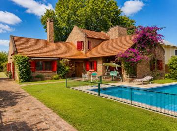 Casa de 5 ambientes, Pilar · Casa de 800 m² con 3 Dorm. en Venta en golfer'S Country Club - Pilar