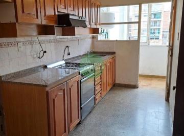 Departamento · 65m² · 3 Ambientes · A 1 Cuadra de Cañada - 2 Dorm. - 2 Baños - Balcón - Departamento en Venta en Centro