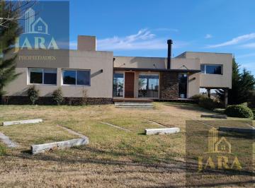 Casa · 160m² · 5 Ambientes · Casa en El Mirador, Km 90 Ruta 2