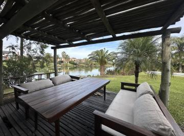 Casa · 375m² · 7 Ambientes · 2 Cocheras · Casa - Santa Barbara