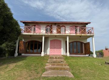Casa de 5 ambientes, Santa Clara del Mar · Impresionante Chalet Estilo Colonial en Venta Frente Al Mar
