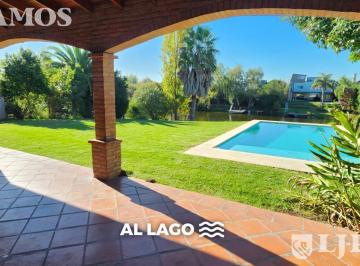 Casa · 238m² · 7 Ambientes · 2 Cocheras · 4 Dorm. y Servicio. a La Laguna.