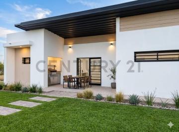 Casa · 73m² · 3 Ambientes · 2 Cocheras · Casa en Venta en Gonnet a Estrenar - 2 Dorm. - Parque - Villa Castells