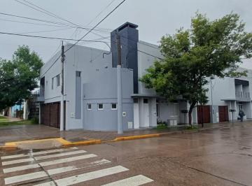 Departamento · 65m² · 2 Dormitorios · 1 Cochera · Departamento Duplex Independiente en Alquiler de 2 Dorm.