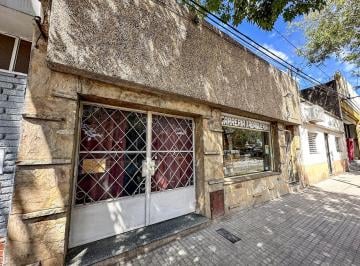 Casa · 67m² · 3 Ambientes · 1 Cochera · Venta Casa Dos Dorm.. Bv Segui y Bv Oroño