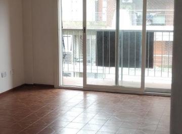 Departamento en Venta de 3 ambientes Lanús Oeste · Departamento en Venta en Pleno Lanusita