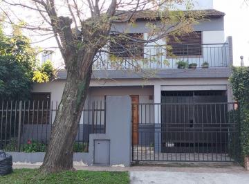 Casa · 220m² · 4 Ambientes · 2 Cocheras · Venta Casa 4 Ambientes - Pablo Nogues, Malvinas Argentinas