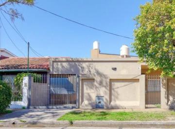 Casa · 75m² · 3 Ambientes · Casa Chalet en Venta en Beccar, San Isidro, G. B. a. Zona Norte