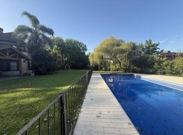 Casa · 320m² · 7 Ambientes · Casa en Alquiler en Pilar del Lago
