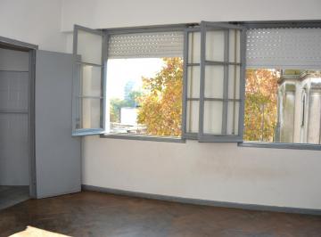 Departamento · 68m² · 2 Ambientes · Venta Departamento 2 Ambientes Barracas Ventilacion E Iluminacion Excelente