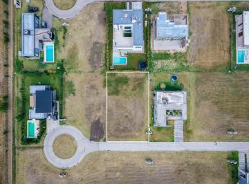 Terreno , Ezeiza · Venta de Lote Interno de 600 m² en Lares de Canning. Se Aepta Financiación.