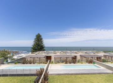 Departamento · 190m² · 5 Ambientes · 2 Cocheras · Residencia en Venta en Arte Barra – La Barra, Planta Baja Frente Al Mar con Jardín Privado, Piscina