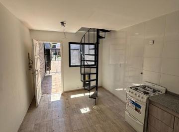 PH · 40m² · 2 Ambientes · 1 Cochera · PH en San José