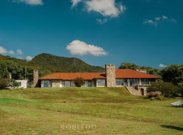 Casa · 570m² · 7 Ambientes · 2 Cocheras · Casa en Venta Valle Escondido Club de Campo Salta Capital