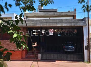 Casa · 360m² · 7 Ambientes · 2 Cocheras · Casa en Venta 3 Dorm. Pileta (Arquitecto Larran) Barrio Centro Salta Capital