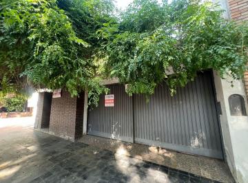 Casa · 210m² · 6 Ambientes · 2 Cocheras · Casa en Mendoza
