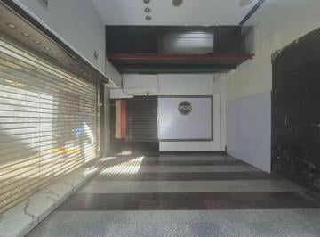 Local comercial · 17m² · 2 Ambientes · B° Centro - Local - 18 m² - Alquiler