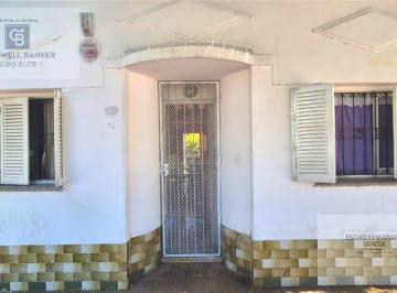 Casa · 86m² · 7 Ambientes · 1 Cochera · Casa con Dos Habitaciones, Cochera y Patio. Villa Mercedes
