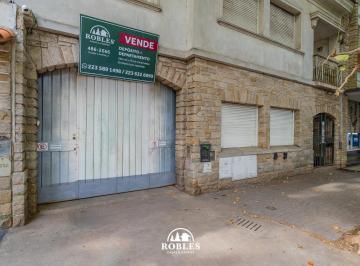Bodega-Galpón · 341m² · 3 Ambientes · Deposito con Departamento en Macrocentro