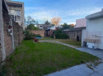 Casa · 120m² · 4 Ambientes · 1 Cochera · Venta - Casa de 4 Ambientes en Ramos Mejia - Acepta Permuta