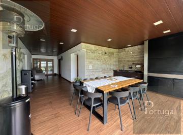 Casa · 362m² · 10 Ambientes · 2 Cocheras · Excelente Casa de 4 Dorm. Pileta en Juniors