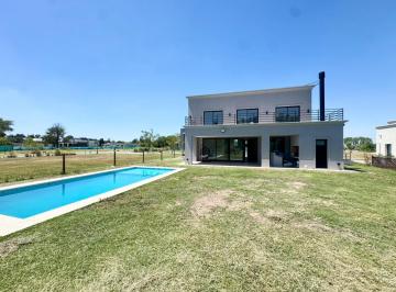 Casa · 195m² · 5 Ambientes · 2 Cocheras · Casa en Venta Barrio Santa Ines, Canning