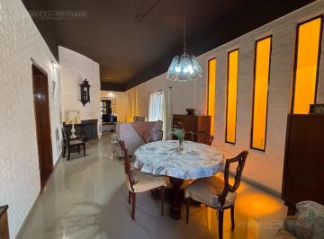Casa · 140m² · 4 Ambientes · 1 Cochera · Casa en Villa Ballester