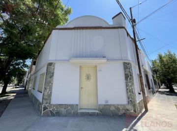 Casa · 4 Ambientes · 1 Cochera · Casa en Alquiler en Lujan Centro Para Uso Comercial