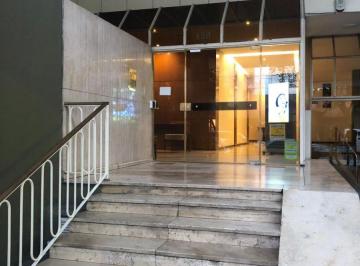 Departamento de 4 ambientes, Lomas de Zamora · Piso 11. - Refaccionado en El Año 2017.