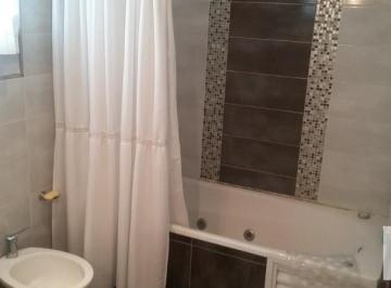 Casa · 220m² · 5 Ambientes · 2 Cocheras · Casa en Venta - 4 Dorm. 3 Baños - Mar del Plata