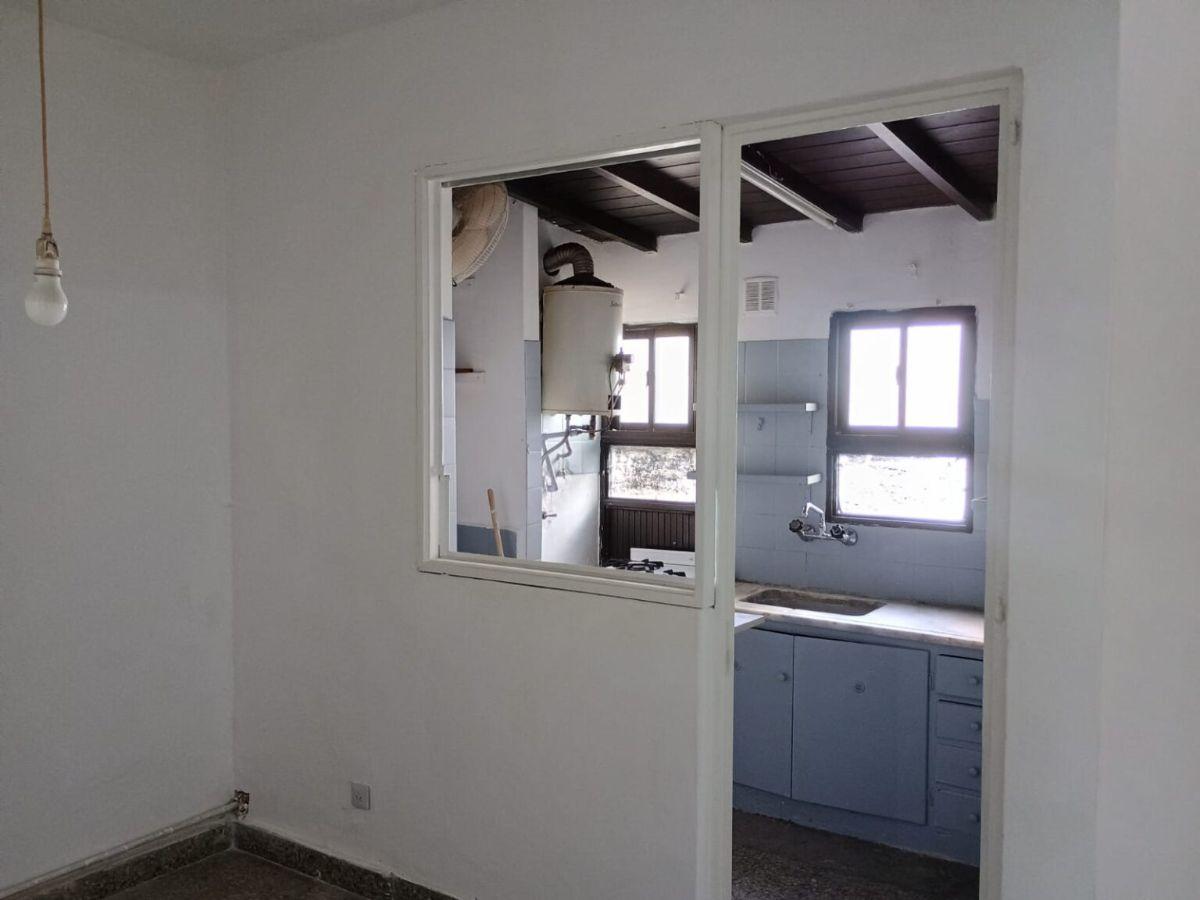 Depto 2 amb, 1 dorm, 1 baño en 9° piso — Centro