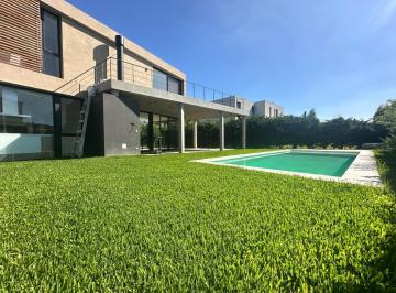Casa · 234m² · 5 Ambientes · 4 Cocheras · Casa en Venta 5 Ambientes, Ayres Plaza, Pilar
